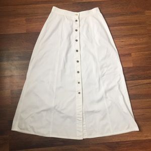 White midi skirt
